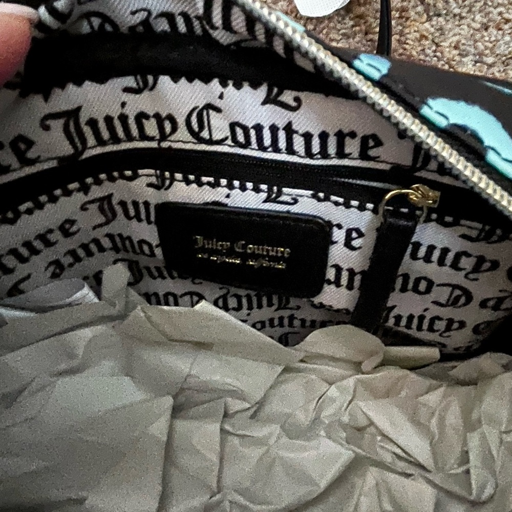 NWOT - Juicy Couture - Black Graffiti Tie Dye Camera Crossbody Bag - Picture 4 of 6